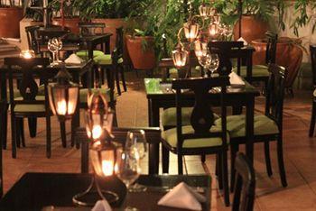 Hotel Pilares 3*